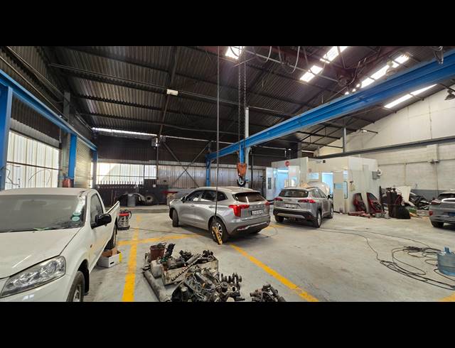 949M² WAREHOUSE TO LET IN EASTLEIGH